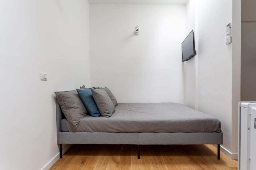 City Centre Navigli- Studio Милано Екстериор снимка